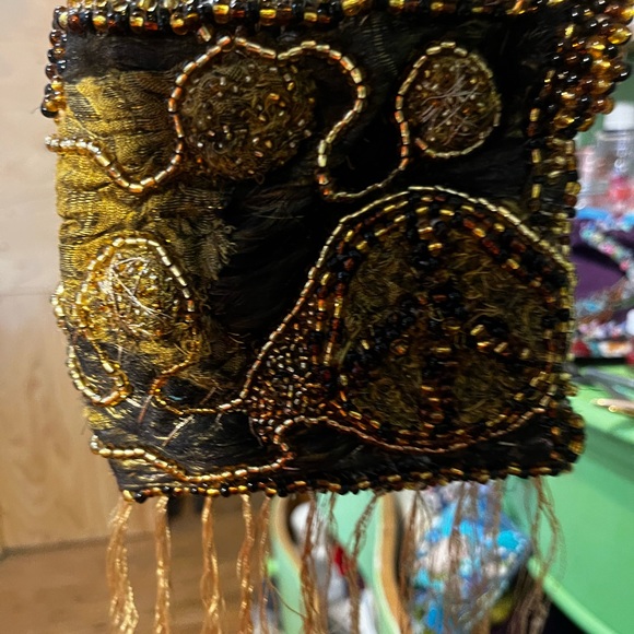 Hand-crafted bead bag - Picture 6 of 6